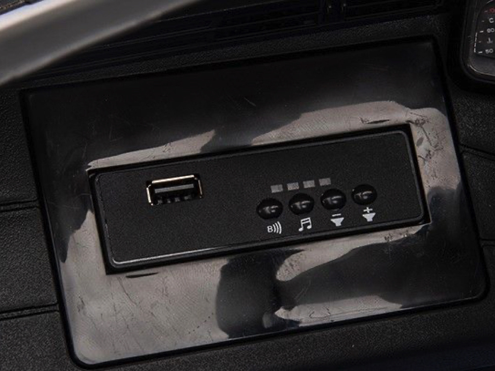 Audi RS6,12 volt elektrische kinderauto met rubberen banden, leder zitje en meer! - Afbeelding 12